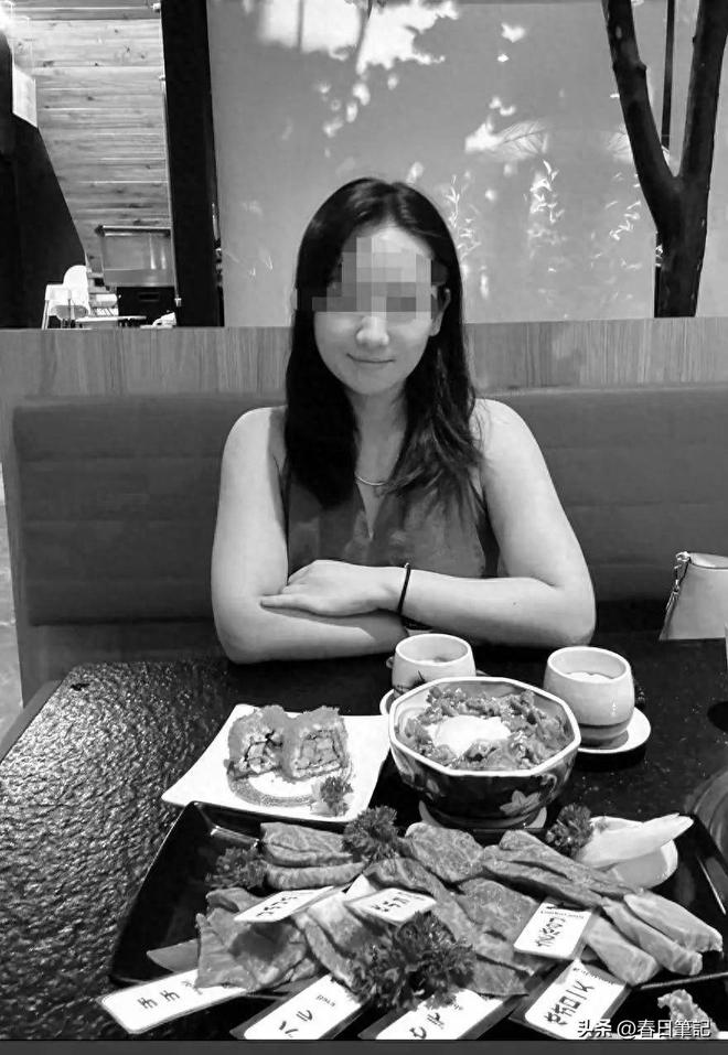 息曝光家属发声抢救后称没经验女游客被蛇咬身亡后续！身份信(图22)