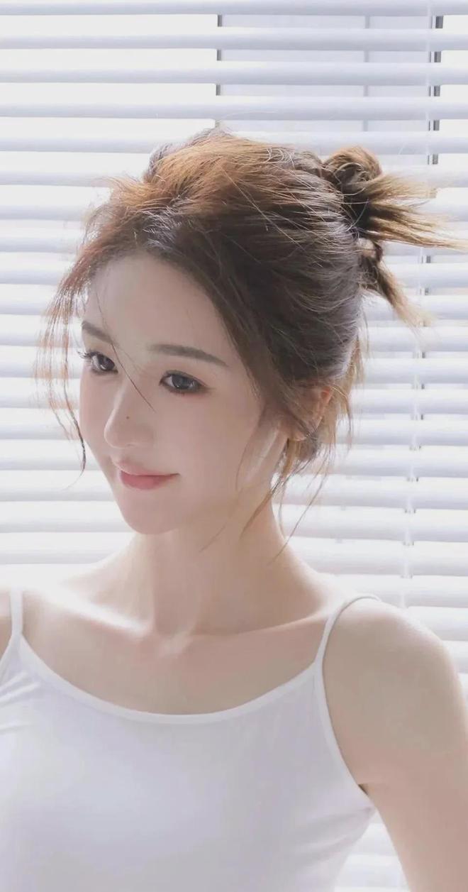 MBA智库女警花(图1)